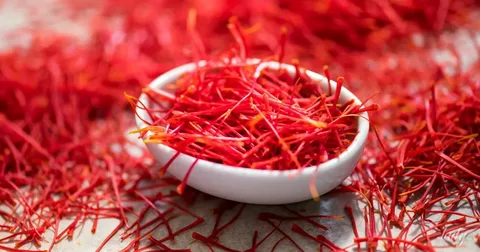 تصویر 3 از زعفران اصل قائنات برند خوشنام معتبر